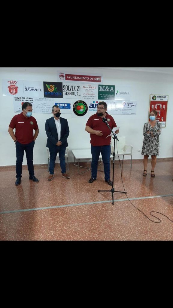 Imagen realizada por Jose Maria Esteve,Foto ignaguración del Alcade de Aspe del Billar Club de Aspe.